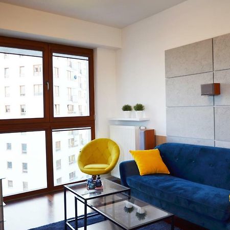 Aleja Wyscigowa 4C By Homeprime Varšava Exteriér fotografie