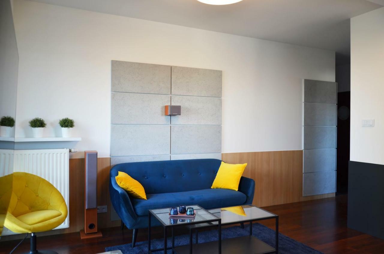 Aleja Wyscigowa 4C By Homeprime Varšava Exteriér fotografie